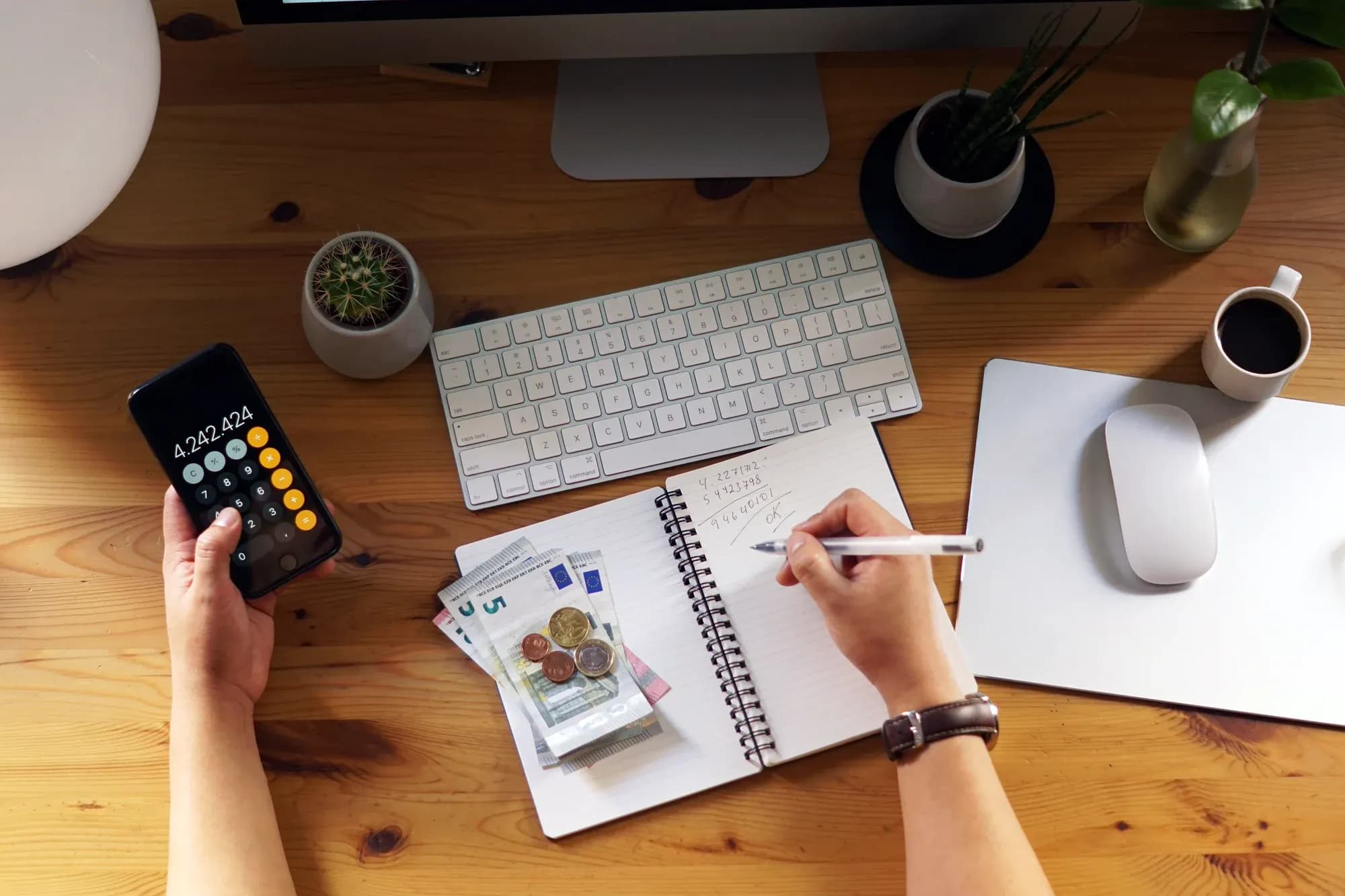 closeup-shot-entrepreneur-working-from-home-his-personal-finances-savings